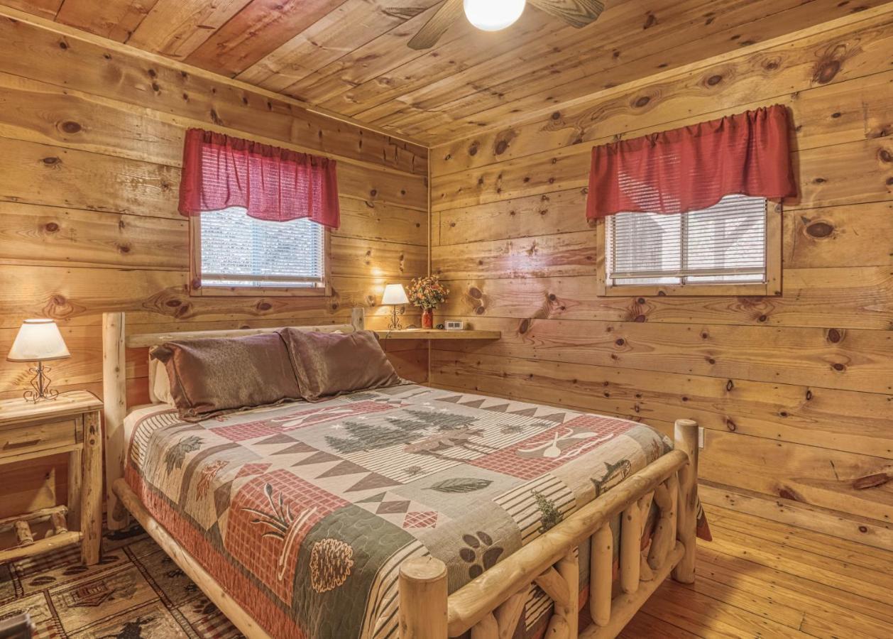 Bear Den, Hot Tub, 1089 Of Free Attraction Tickets For Each Paid Day, Dollywood And More! Sevierville Exteriér fotografie