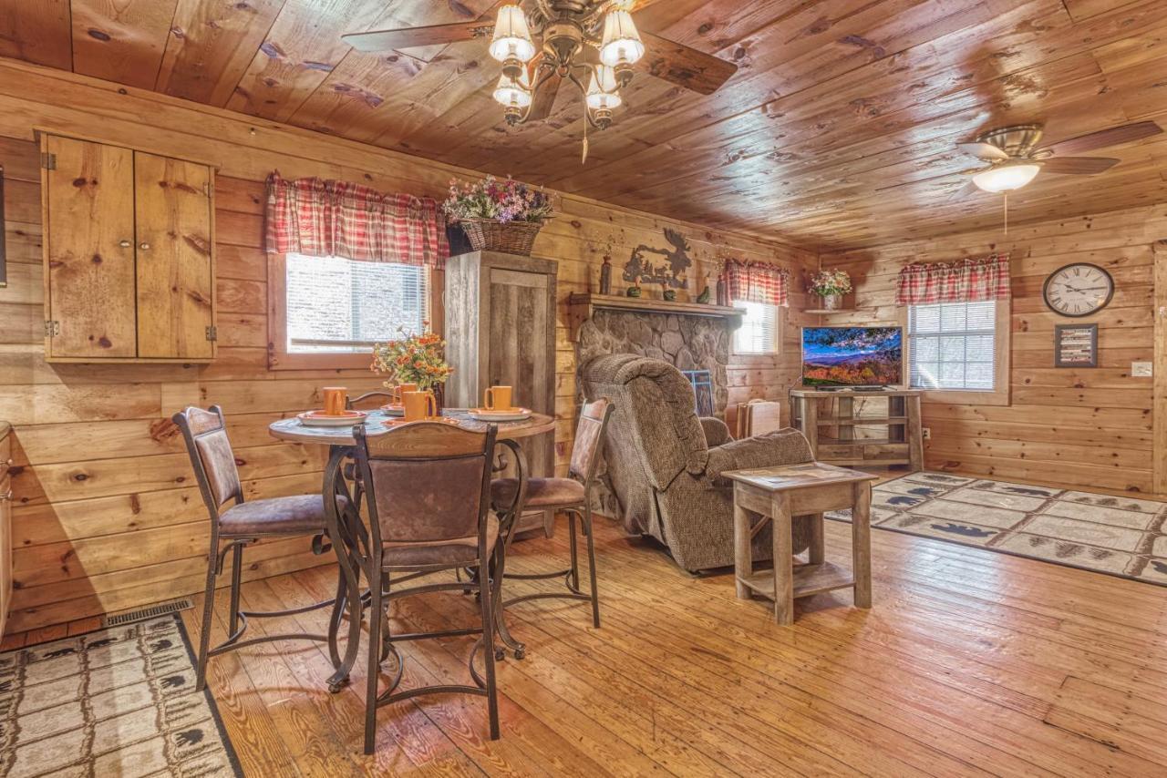 Bear Den, Hot Tub, 1089 Of Free Attraction Tickets For Each Paid Day, Dollywood And More! Sevierville Exteriér fotografie